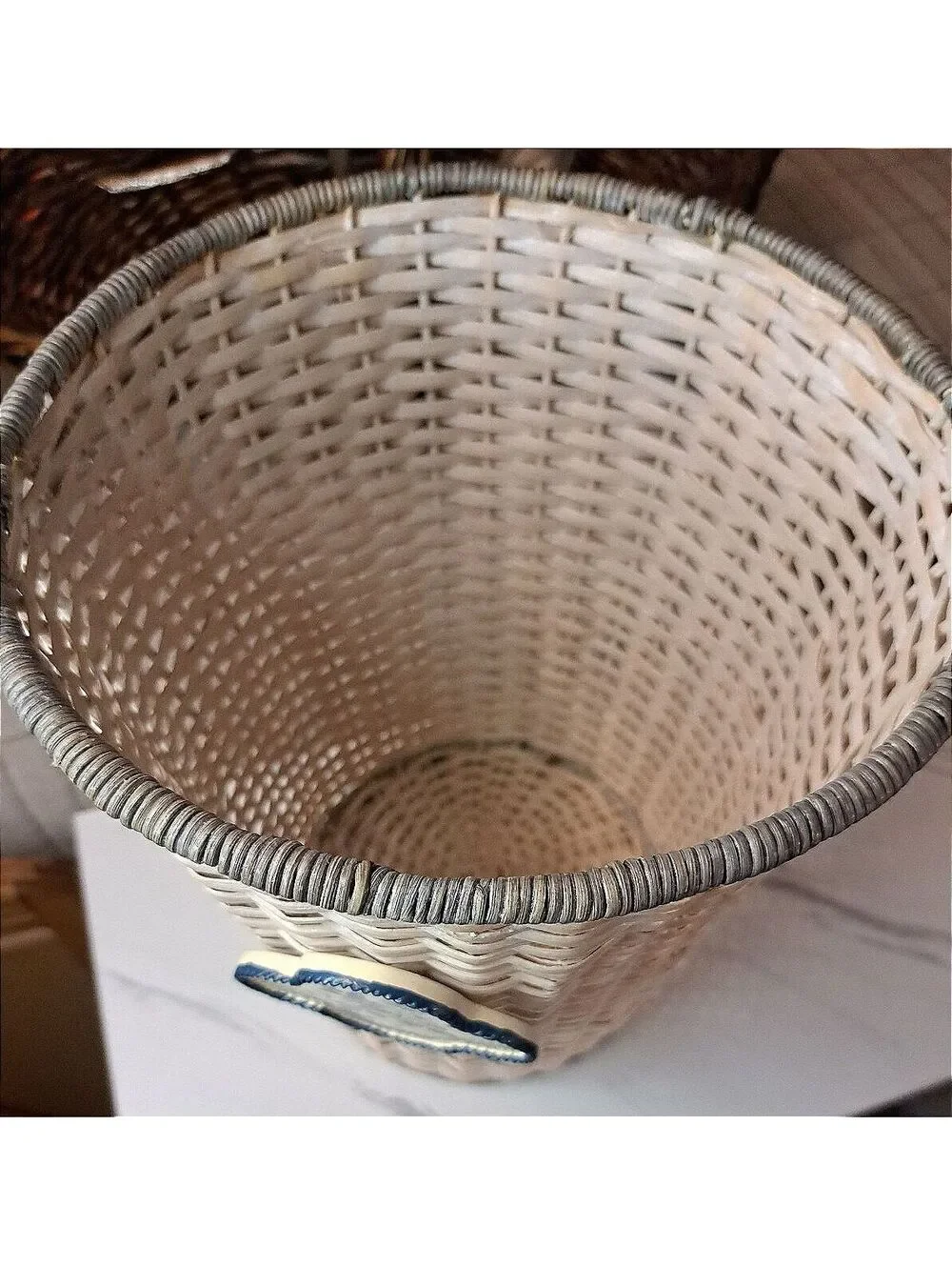 Vintage White Wicker and Rattan w/ Quatrefoil Blue Floral Plaque Wastebasket 10